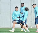 Iñaki Williams, listo para el PSG, y De Luis por el lesionado Laporte