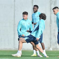 Iñaki Williams, listo para el PSG, y De Luis por el lesionado Laporte
