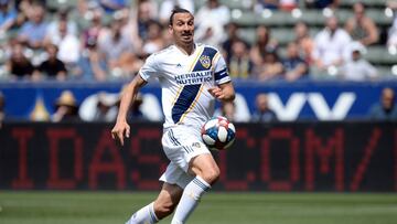 Dos partidos a Ibrahimovic por
agarrar del cuello al rival