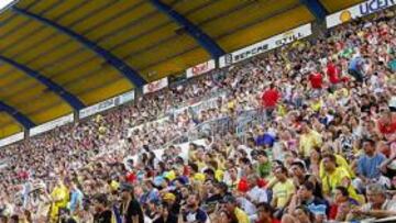 <b>PENDIENTES. </b>Los seguidores amarillos siguen la actualidad del equipo para ver si se produce alguna novedad en la plantilla.