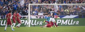 1-0. Rémy anota el primer tanto.