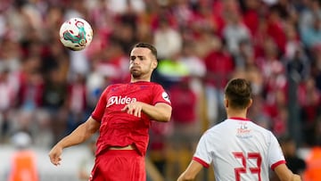 El Sevilla se lleva el homenaje a Bono
