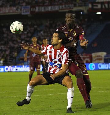 El defensor central destacó a lo largo del año. Con 3329 minutos en cancha, disputó 39 partidos de los cuales 38 fue inicialista. A pesar de estar en la parte de atrás en el campo de juego logró aportar tres goles. 