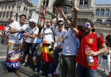 Las fan zone de Real Madrid y Atlético estuvieron muy animadas