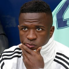 Vinicius, tras conocer el once del Madrid ante el Roma: "Siempre hay una luz al final del túnel..."
