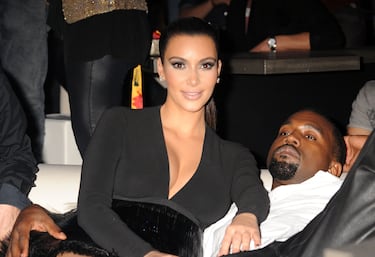 Kim Kardashian y el rapero Kanye West asisten a los MTV EMA 2012 en el Festhalle Frankfurt el 11 de noviembre de 2012 en Fráncfort del Meno, Alemania.