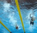 Ledecky mete codos para acariciar su 22ª medalla en los Mundiales