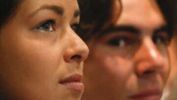 <b>TENIS </b>Rafa Nadal y Ana Ivanovic, durante el sorteo de Roland Garros.