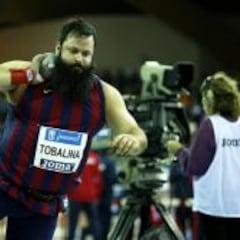 Vivas-Tobalina, duelo de estilos en el peso: lineal vs. giratorio