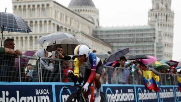 Ineos Grenadiers' Colombian rider Egan Bernal finishes the 10th stage of the 108th Giro d'Italia cycling race of 28.6kms individual time-trial from Lucca to Pisa on May 20, 2025. (Photo by Luca Bettini / AFP)