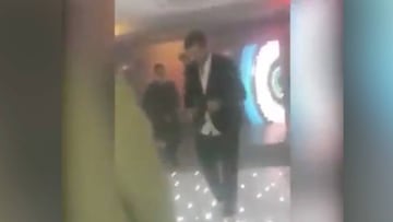 Klopp owns the dancefloor with electro-boogie Dad-dancing