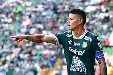 10 futbolistas de talla mundial que hoy juegan en México