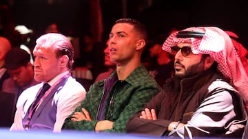 Cristiano Ronaldo y Conor McGregor se encontraron en la cartelera encabezada por Anthony Joshua, en la que también estuvieron Bivol y Wilder.