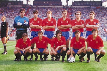 Once de España frente a Italia en la segunda jornada de la fase de grupos de la Eurocopa de 1988.