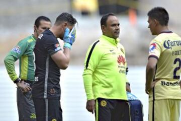 El portero del América tuvo que ser sustituido