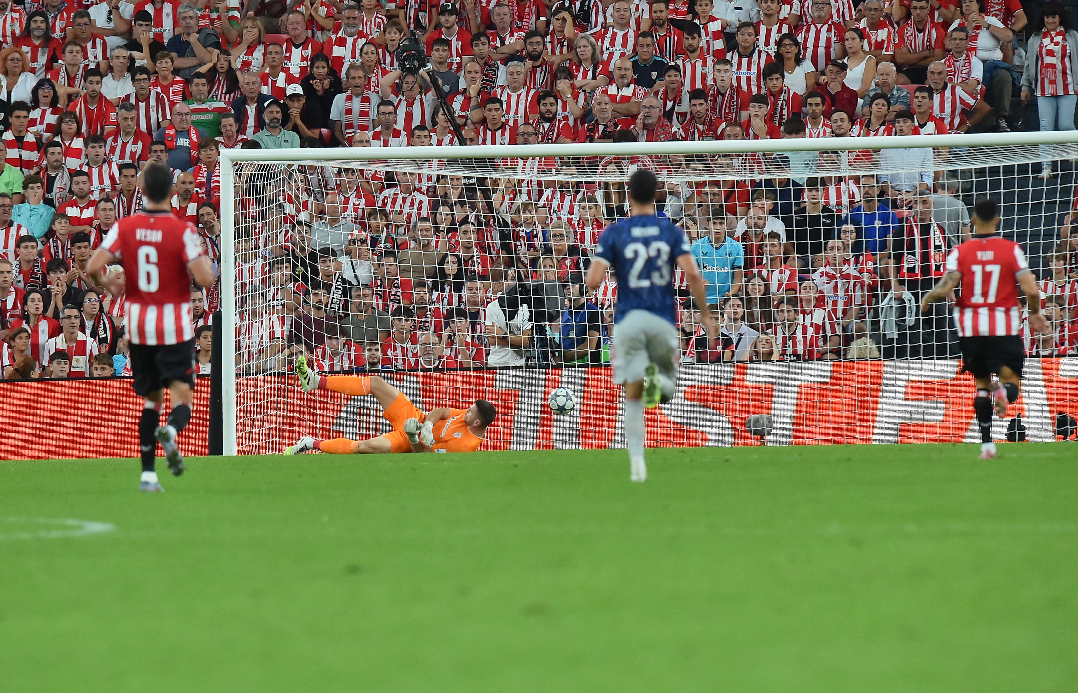 Cañonazo del Arsenal al Athletic