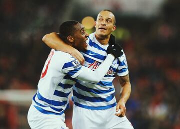 El Queens Park Rangers fue uno de los últimos equipos del delantero centro londinense. Fue en dos ocasiones el máximo goleador de la segunda división inglesa. El QPR pagó casi seis millones de euros al Fulham para ficharle. Se retiró en el Brighton.