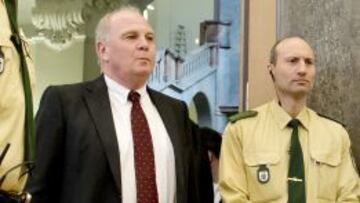 Tres a?os y medio de c¨¢rcel para Uli Hoeness por evasi¨®n fiscal