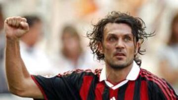 El Milán propuso volver a Maldini ante las bajas del equipo