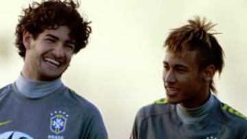 Neymar y Pato calientan motores con goles