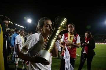 Ganó los dos partidos de la final y termina invicto.