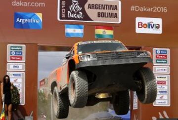 Quinta etapa, San Salvador de Jujuy-Uyuni. El estadounidensde Robby Gordon.