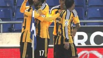 El Zaragoza toma oxígeno y frena al Espanyol