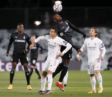 Lucas Vázquez y Thuram.