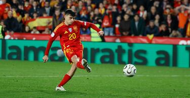 El penalti decisivo, que le da la victoria a España.