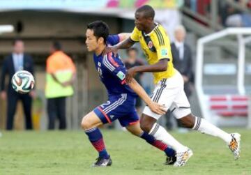 Maya Yoshida y Adrian Ramos.