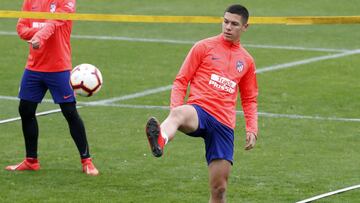 Nehu&eacute;n P&eacute;rez durante un entrenamiento con el Atl&eacute;tico. 
 
 
 
 