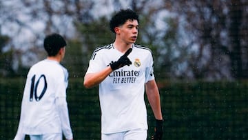 Enzo Alves en el partido de este sábado ante el Atlético de Madrid con el Cadete A.