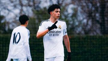 Enzo Alves en el partido de este sábado ante el Atlético de Madrid con el Cadete A.