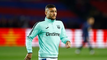 Soccer Football - LaLiga - FC Barcelona v Leganes - Estadi Olimpic Lluis Companys, Barcelona, Spain - December 15, 2024 Leganes' Oscar Rodriguez during the warm up before the match REUTERS/Albert Gea