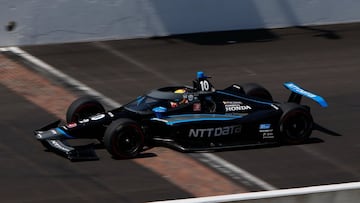 &Aacute;lex Palou con su monoplaza de Chip Ganassi en los test de Indian&aacute;polis.