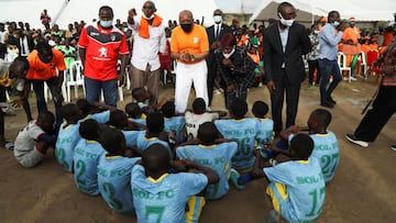 Patrice Motsepe president of CAF (African Football Confederation) gives advices to young soccers players during the launch of the Pan- African interschool championship in Abidjan, Ivory Coast May 4, 2021, REUTERS/Luc Gnago