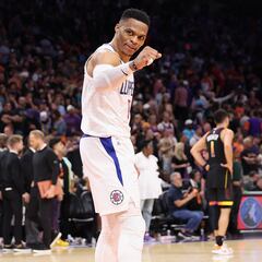 What happened between the Clippers’ Russell Westbrook and a Suns fan?
