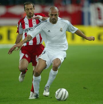 En 1997 fichó por las categorías inferiores del Real Madrid, debutó con el primer equipo en 2001 y permaneció en el club blanco hasta 2007 a excepción de 2003 que fue cedido al Leeds United