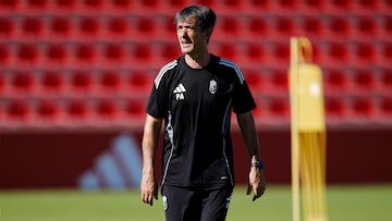 05-09 Entrenamiento del Granada CF en la Ciudad Deportiva. En la imagen Pacheta