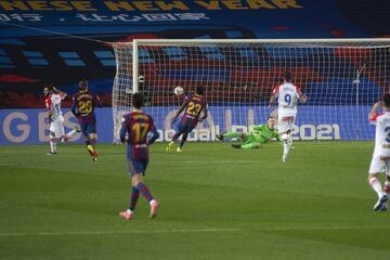 Rioja marcó para el Alavés el 2-1.