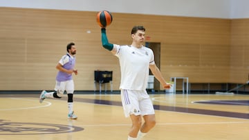 Mario Hezonja, en el entrenamiento del Real Madrid en su ciudad deportiva en Valdebebas.