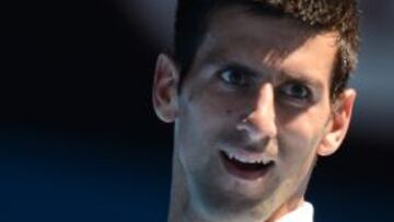 Novak Djokovic durante su primer partido en el Abierto de Australia.