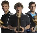 Casillas, Guante de Oro y Forlán, Balón de Oro