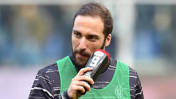 Higuaín se molesta y responde a las críticas por su peso