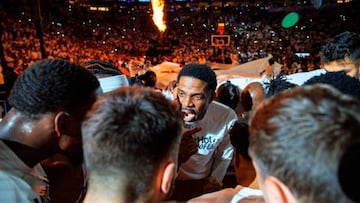 Miami Heat forward Udonis Haslem (40) leads the huddle before the start of Game Seven of the NBA Eastern Conference Finals series against the Boston Celtics at FTX Arena in Miami on May 29, 2022. (David Santiago/Miami Herald/Tribune News Service via Getty Images)