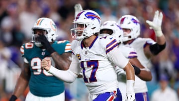 MIAMI GARDENS, FLORIDA - SEPTEMBER 12: Josh Allen #17 of the Buffalo Bills celebrates a touchdown against the Miami Dolphins during the second quarter in the game at Hard Rock Stadium on September 12, 2024 in Miami Gardens, Florida. Megan Briggs/Getty Images/AFP (Photo by Megan Briggs / GETTY IMAGES NORTH AMERICA / Getty Images via AFP)