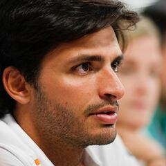 Sainz: "Yo hice algo más que sobrevivir a Verstappen"