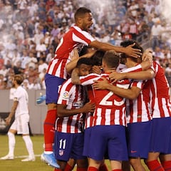 Un ciclón y un pelele