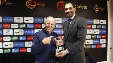 Sean Fitzpatrick, presidente de los Laureus, y Jorge Garbajosa, su homólogo en la Federación Española de Baloncesto.