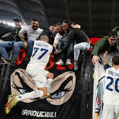 Derbi y sorpasso para la Lazio